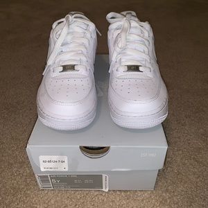 Nike Air Force 1 White Girls size 5 !